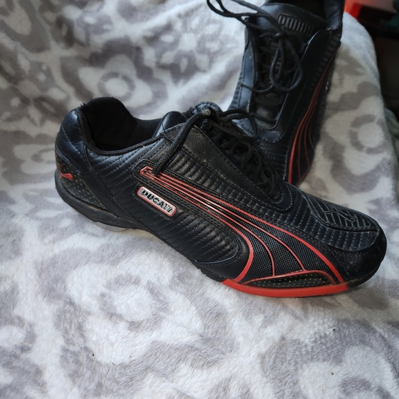 9 Puma Ducati driving sneaker shoe black with red details - Picture 3 of 11
